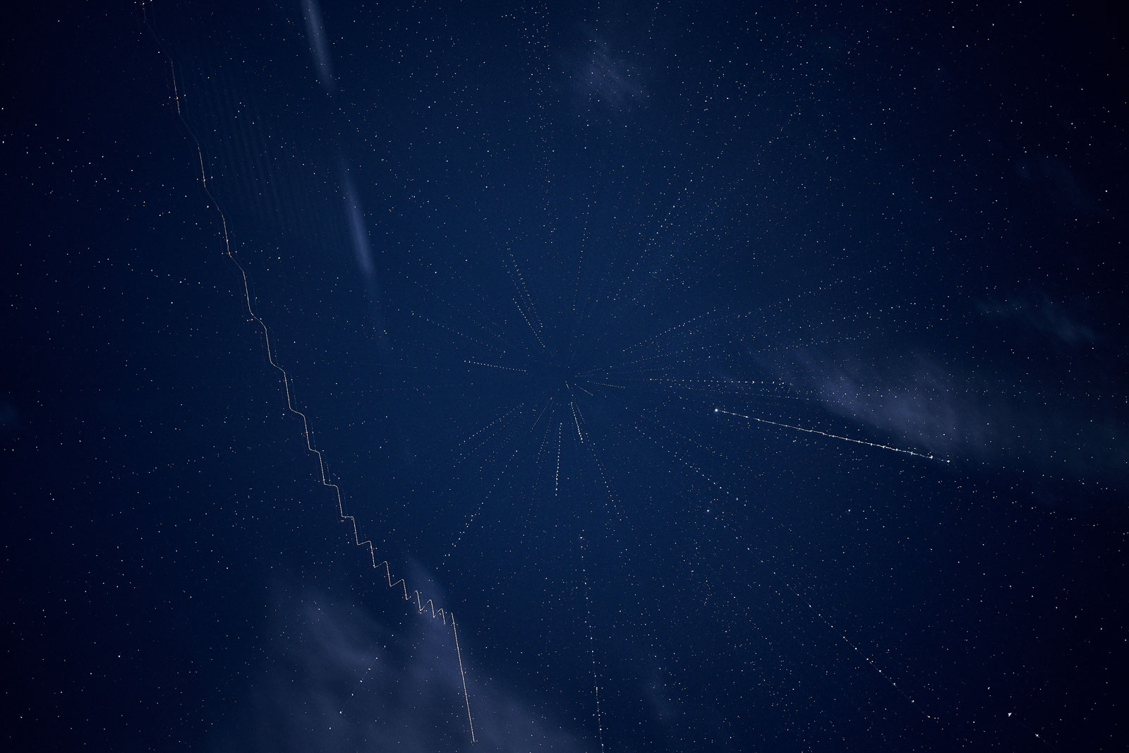 Staggered zoom with HOYA STARSCAPE filter.